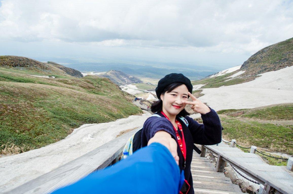 逃离老旧温泉社